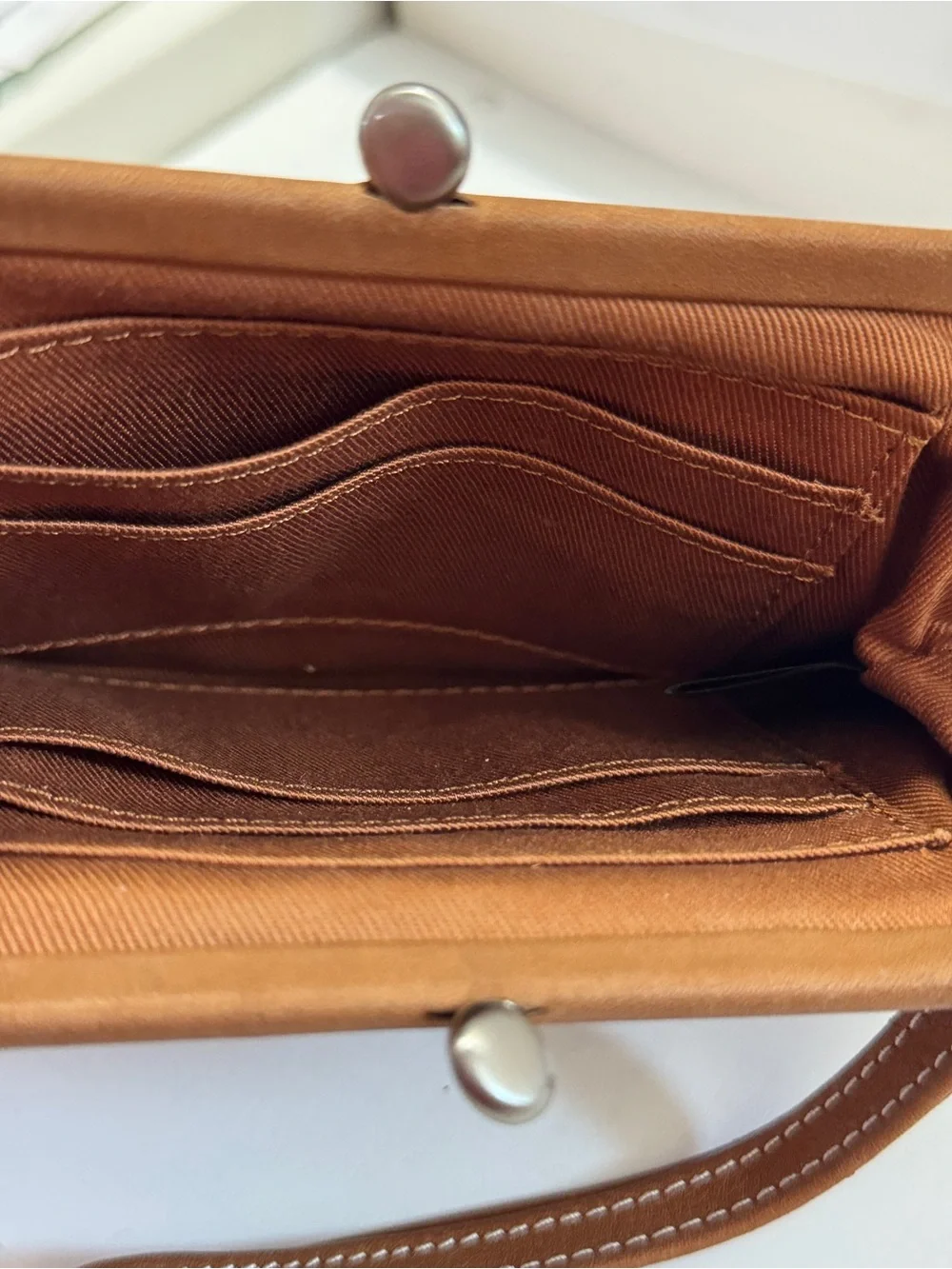 Fossil Tan Leather Kiss-Lock Wristlet Clutch
